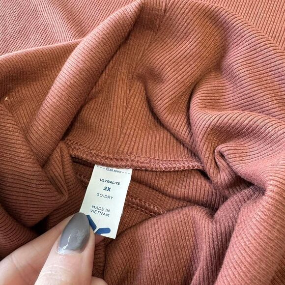 NWT Old Navy Long Sleeve Turtleneck | Woman Size 2X | Burnt Burgundy - Picture 6 of 7